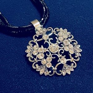 Premier Designs Final Touch Necklace